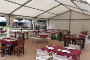 Comedor interior de Sidrería Cachopo Las Barricas